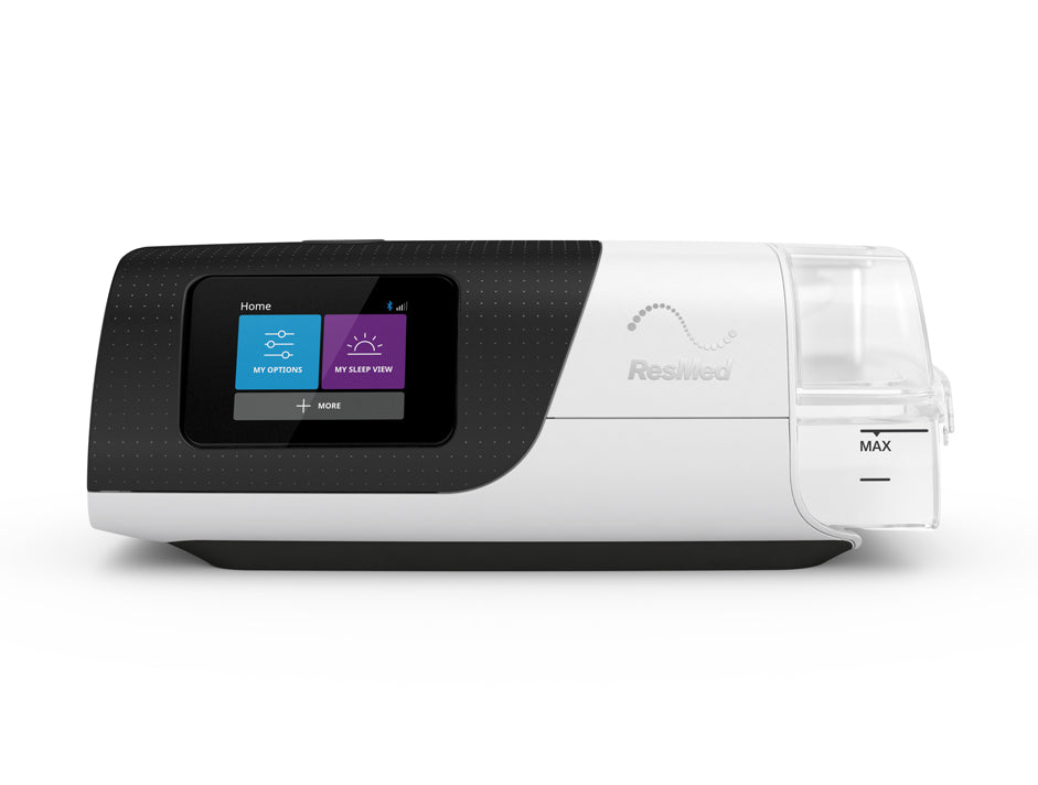 Front view of the ResMed AirSense 11 AutoSet showing the colour touchscreen and the HumidAir 11 tub